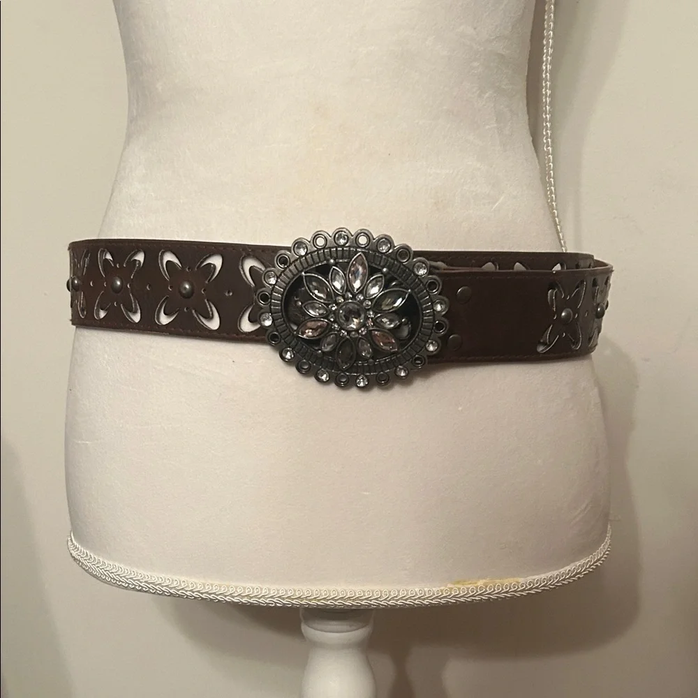 Brown Leather Western Belt with Rhinestone Floral Buckle – Boho Cowgirl Style - Picture 1 of 12